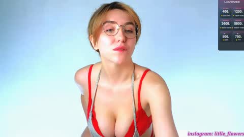 Snapshot of litlle_flowers chatting on 3, 4, 2026 Lana online show from 3, 4, 2026