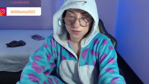  AMY  online show from 31, 1, 2025