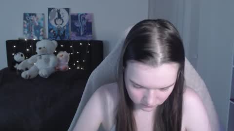 Snapshot of little__flowers chatting on 24, 6, 2026 little__flowers online show from 24, 6, 2026