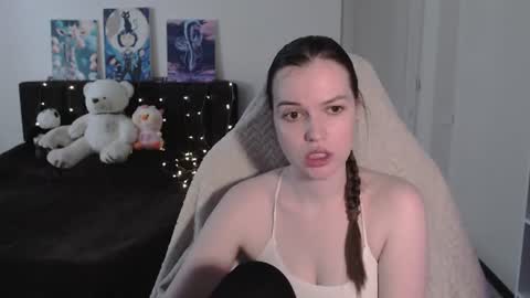 Snapshot of little__flowers chatting on 15, 7, 2026 little__flowers online show from 15, 7, 2026