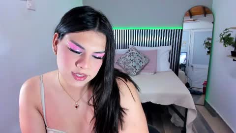 L I T T L E A L L I online show from 25, 6, 2026