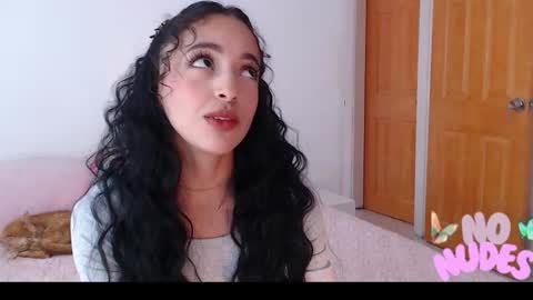 Snapshot of little_angelito2 chatting on 18, 1, 2026 TU ANGELITO online show from 18, 1, 2026