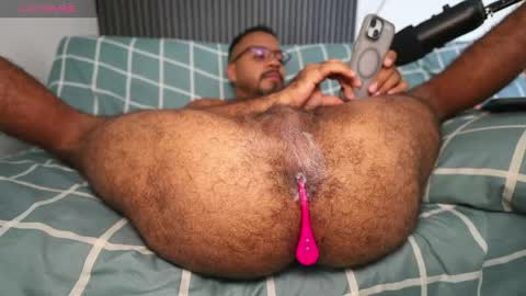 Snapshot of little_bear00 chatting on 21, 4, 2026 Little bear - give my room a like thanks. online show from 21, 4, 2026