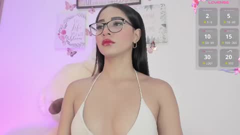 Snapshot of little_channel_ chatting on 18, 6, 2026 online show from 18, 6, 2026