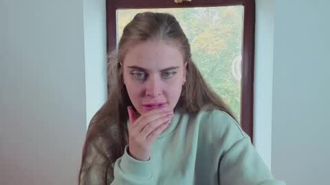 Snapshot of little_cu1tie chatting on 17, 10, 2025 Margo online show from 17, 10, 2025