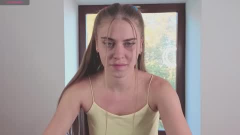 Snapshot of little_cu1tie chatting on 21, 10, 2025 Margo online show from 21, 10, 2025