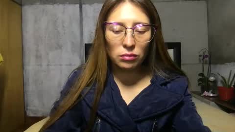 Diablita online show from 3, 1, 2025