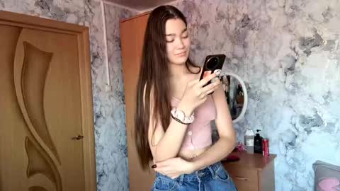 Snapshot of little_ieity chatting on 16, 10, 2025 Viiola online show from 16, 10, 2025