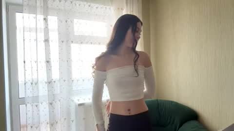 Snapshot of little_ieity chatting on 22, 10, 2025 Viiola online show from 22, 10, 2025