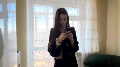 Snapshot of little_ieity chatting on 31, 10, 2025 Viiola online show from 31, 10, 2025