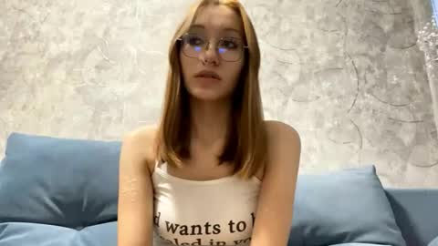 Snapshot of little_ieity chatting on 10, 1, 2026 Viiola online show from 10, 1, 2026