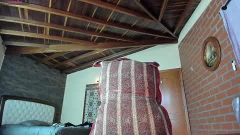 Izzi online show from 13, 12, 2024