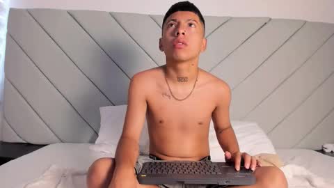 little_kris1 online show from 5, 11, 2025