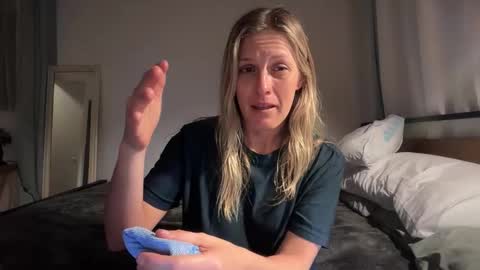 Snapshot of little_lies chatting on 15, 11, 2025 little lies online show from 15, 11, 2025