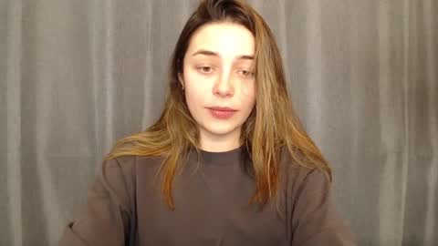 Snapshot of little_mia__ chatting on 20, 1, 2025 Mia Im online every day 1530 PM in New York 2030 PM in London online show from 20, 1, 2025