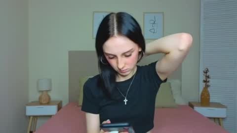 Snapshot of little_mollee chatting on 15, 9, 2025 little_mollee online show from 15, 9, 2025