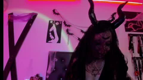 Little Nauughty2 online show from 30, 10, 2025