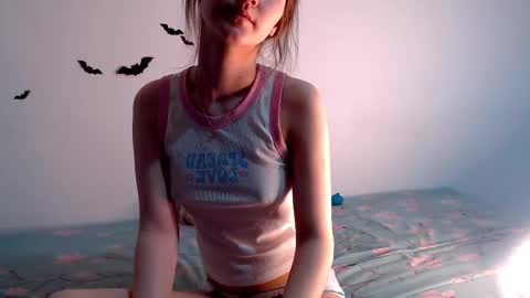 Snapshot of little_owlx chatting on 14, 10, 2025 Alice.. online show from 14, 10, 2025