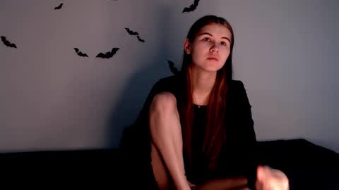 Snapshot of little_owlx chatting on 18, 10, 2025 Alice.. online show from 18, 10, 2025