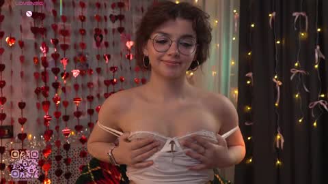 Snapshot of little_poetry chatting on 16, 2, 2026 Kiki online show from 16, 2, 2026