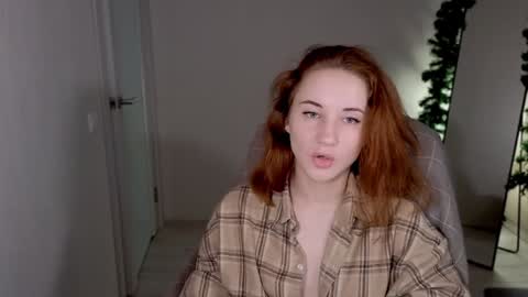 Snapshot of little_pretty_woman chatting on 31, 1, 2025 little_pretty_woman online show from 31, 1, 2025