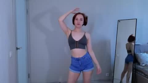 little_pretty_woman online show from 14, 5, 2026