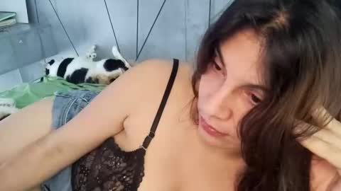 Maya online show from 8, 2, 2025