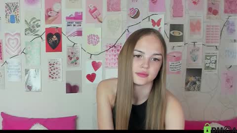 Snapshot of little_radiant_sun chatting on 24, 9, 2025 Kriss online show from 24, 9, 2025