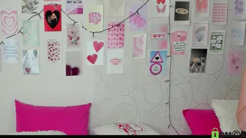 Snapshot of little_radiant_sun chatting on 16, 10, 2025 Kriss online show from 16, 10, 2025