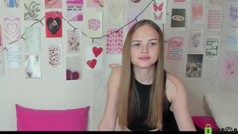 Snapshot of little_radiant_sun chatting on 29, 10, 2025 Kriss online show from 29, 10, 2025