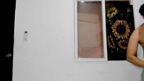 Snapshot of little_rapunsel_ chatting on 8, 2, 2025 RAPUNSEL AND CAIN online show from 8, 2, 2025