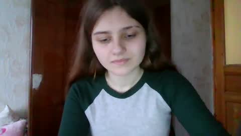 Snapshot of little_shygirl_ chatting on 24, 1, 2025 little_shygirl_ online show from 24, 1, 2025