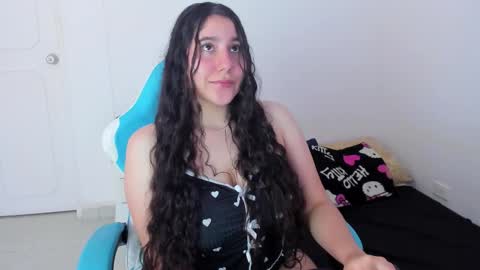 Laire  online show from 7, 2, 2026