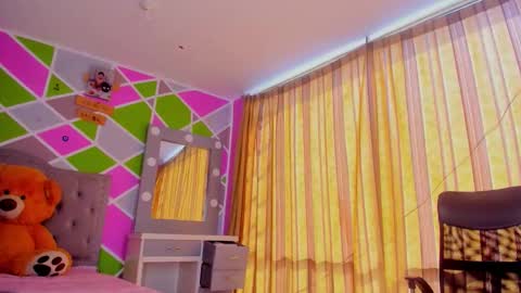 Snapshot of little_tatis chatting on 2, 12, 2025 Im Laura. buy my contentcompra mi contenido offline online show from 2, 12, 2025