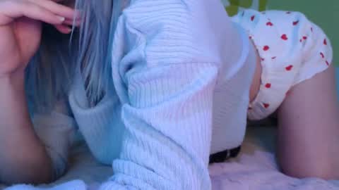 Snapshot of little_umaru chatting on 8, 12, 2024 UMARUCHAN online show from 8, 12, 2024