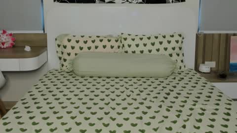 Snapshot of little_yena chatting on 2, 4, 2026 Yena and Gabby online show from 2, 4, 2026