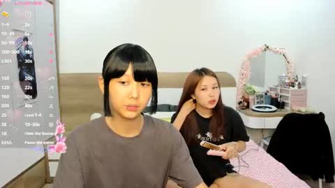 Snapshot of little_yena chatting on 21, 6, 2026 Yena and Gabby online show from 21, 6, 2026