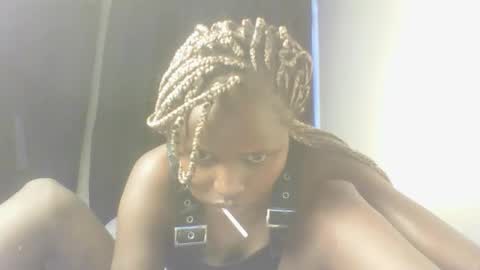 Snapshot of littlebunny2_ chatting on 21, 12, 2025 littlebunny2 online show from 21, 12, 2025