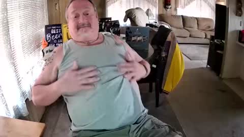 Snapshot of littled83057 chatting on 2, 3, 2026 Littled83057 online show from 2, 3, 2026