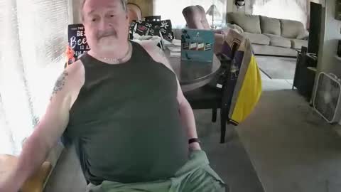 Snapshot of littled83057 chatting on 25, 3, 2026 Littled83057 online show from 25, 3, 2026