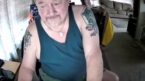 Snapshot of littled83057 chatting on 11, 4, 2026 Littled83057 online show from 11, 4, 2026