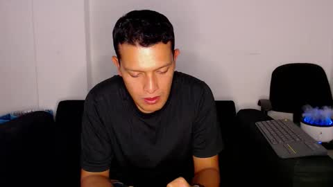 Snapshot of littledicklatin chatting on 29, 11, 2025 Manu online show from 29, 11, 2025