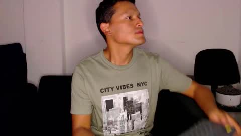 Snapshot of littledicklatin chatting on 15, 12, 2025 Manu online show from 15, 12, 2025