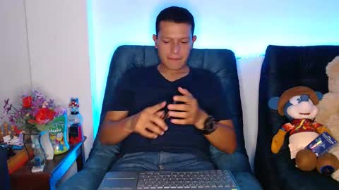 Snapshot of littledicklatin chatting on 13, 4, 2026 Manu online show from 13, 4, 2026