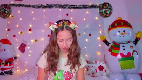 littlee_emma_ online show from 23, 12, 2024