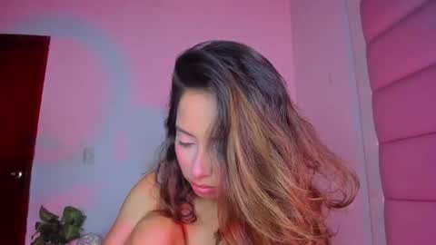 littlee_emma_ online show from 10, 9, 2025