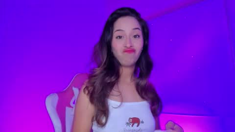 littlee_emma_ online show from 6, 2, 2026