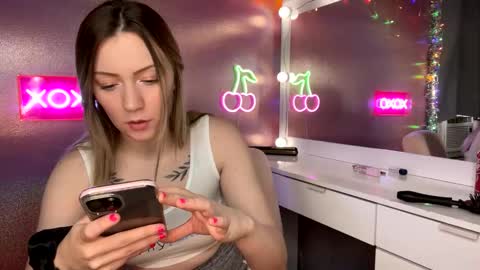 LittleMomma online show from 28, 2, 2025