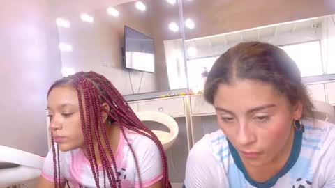 Snapshot of littlejennifer18 chatting on 12, 4, 2026 Tip us ask our names online show from 12, 4, 2026