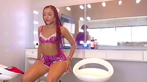 Snapshot of littlejennifer18 chatting on 18, 4, 2026 Tip us ask our names online show from 18, 4, 2026